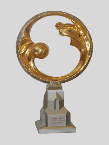 圓夢紀念品——由中國航天員科研訓(xùn)練中心贈予美亞公司